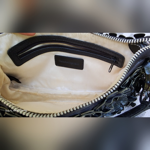 Frances cobiasia purse black flower appliques - Picture 5 of 6